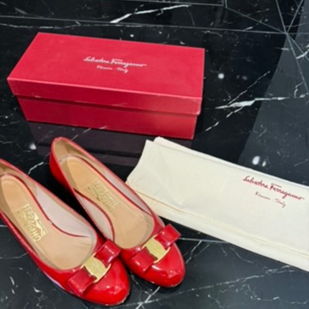 Ferragamo Women's Vara Leather Pumps